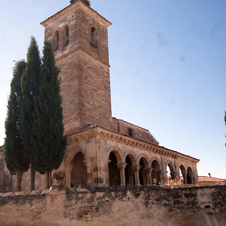 Turisticos Y Suites El Nogal Apartment