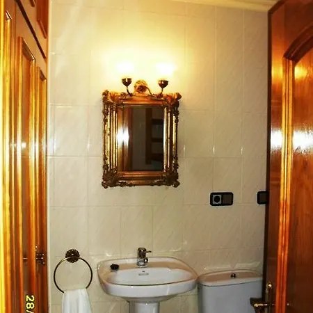 Turisticos Y Suites El Nogal *