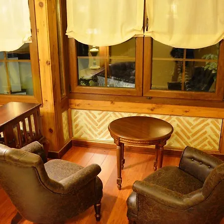 Turisticos Y Suites El Nogal Apartment *
