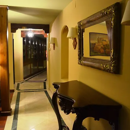 Turisticos Y Suites El Nogal * Segowia