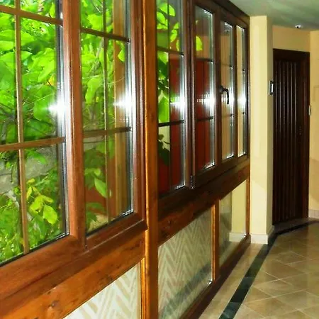 Turisticos Y Suites El Nogal *