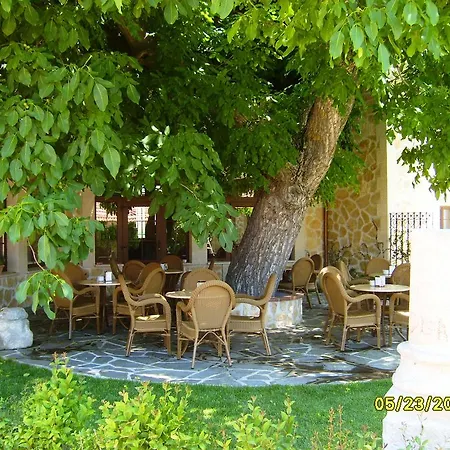 Turisticos Y Suites El Nogal *