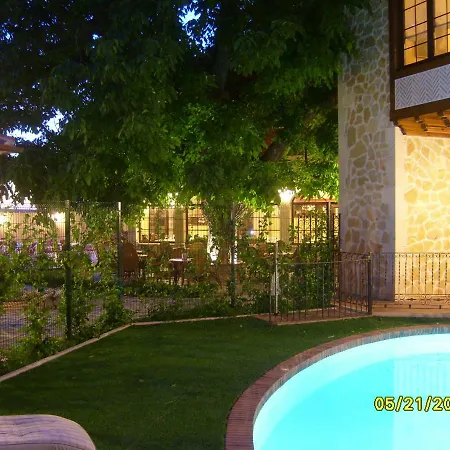 Turisticos Y Suites El Nogal