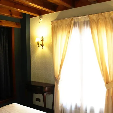 Turisticos Y Suites El Nogal *