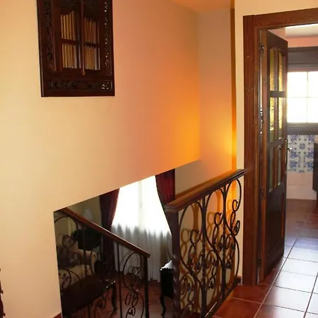Turisticos Y Suites El Nogal * Segowia